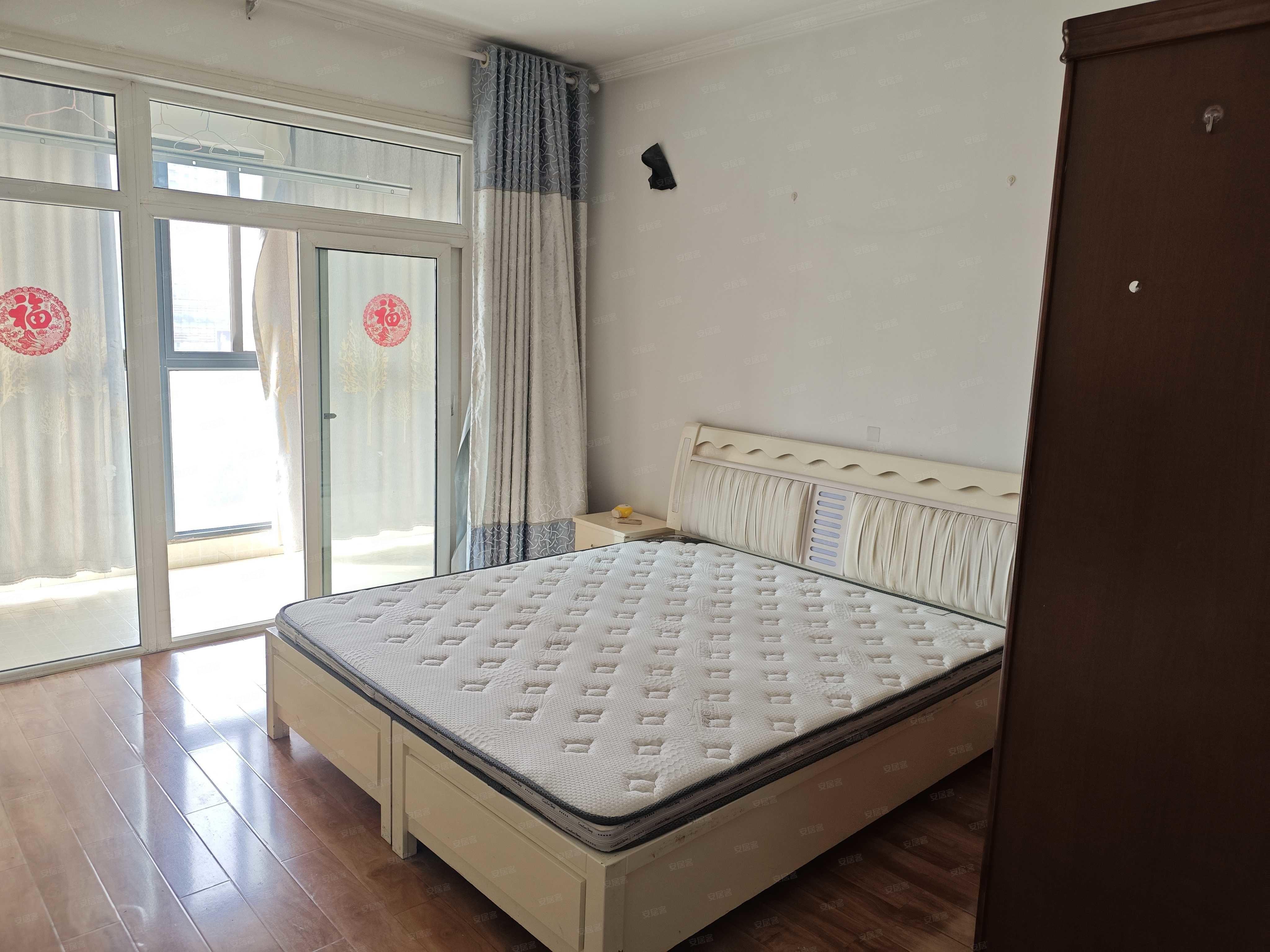 建业壹号城邦实景图